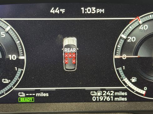 Used 2025 Mitsubishi Outlander SE image 8