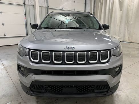 Used 2022 Jeep Compass Latitude AWD/4WD image 14