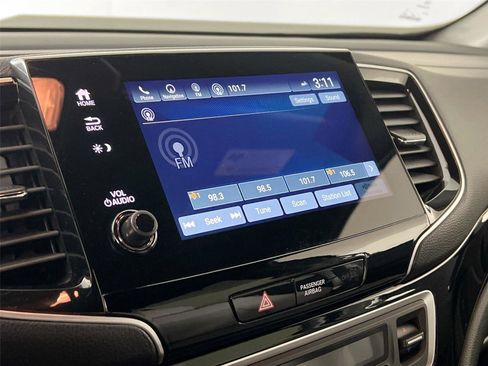 Used 2023 Honda Passport Elite image 14