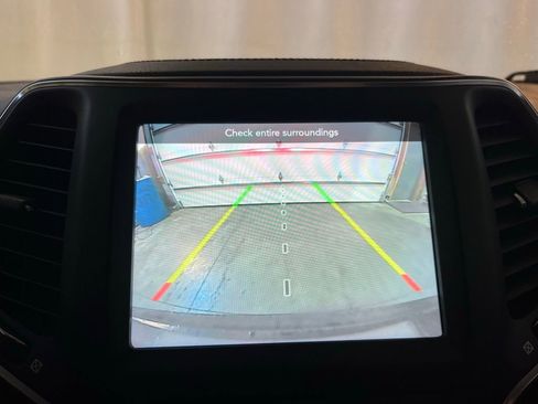 Used 2022 Jeep Cherokee Latitude Lux image 18