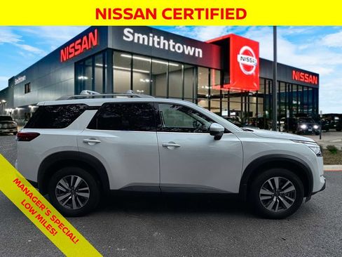 Certified 2025 Nissan Pathfinder SL AWD/4WD image 9