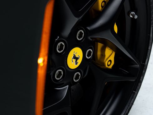 Used 2022 Ferrari F8 Tributo RWD image 22