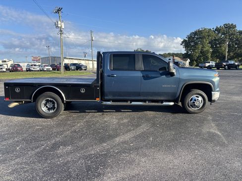 Used 2025 Chevrolet Silverado 3500 LT w/ Convenience Package AWD/4WD image 14