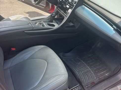 Used 2021 Toyota Avalon Limited w/ Advanced Safety Package FWD image 9