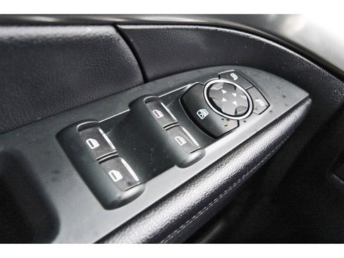 Used 2019 Ford Explorer XLT w/ Equipment Group 202A image 20