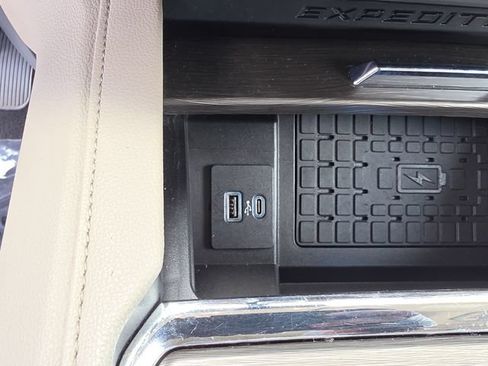 Used 2024 Ford Expedition Max Limited RWD image 29