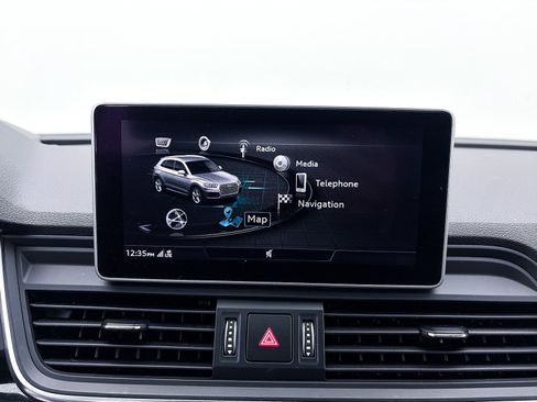 Used 2018 Audi Q5 Prestige w/ Prestige Package image 24