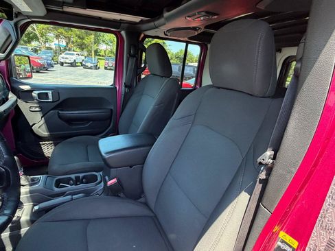 Used 2021 Jeep Wrangler Unlimited Sport AWD/4WD image 15