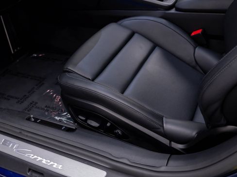 Certified 2025 Porsche 911 Carrera RWD image 18
