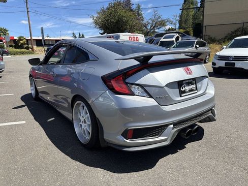 Used 2018 Honda Civic Si image 2