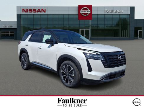 New 2026 Nissan Pathfinder Platinum AWD/4WD image 1