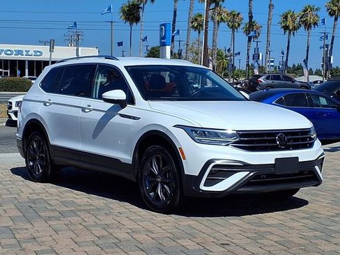Used 2022 Volkswagen Tiguan SE FWD image 6