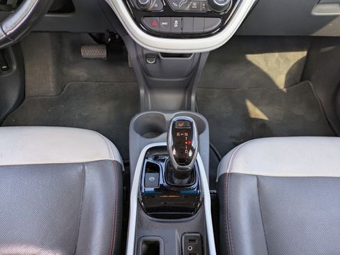 Used 2019 Chevrolet Bolt Premier w/ Infotainment Package image 17