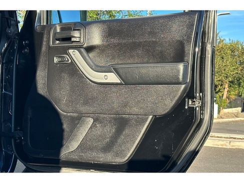 Used 2015 Jeep Wrangler Sport image 21