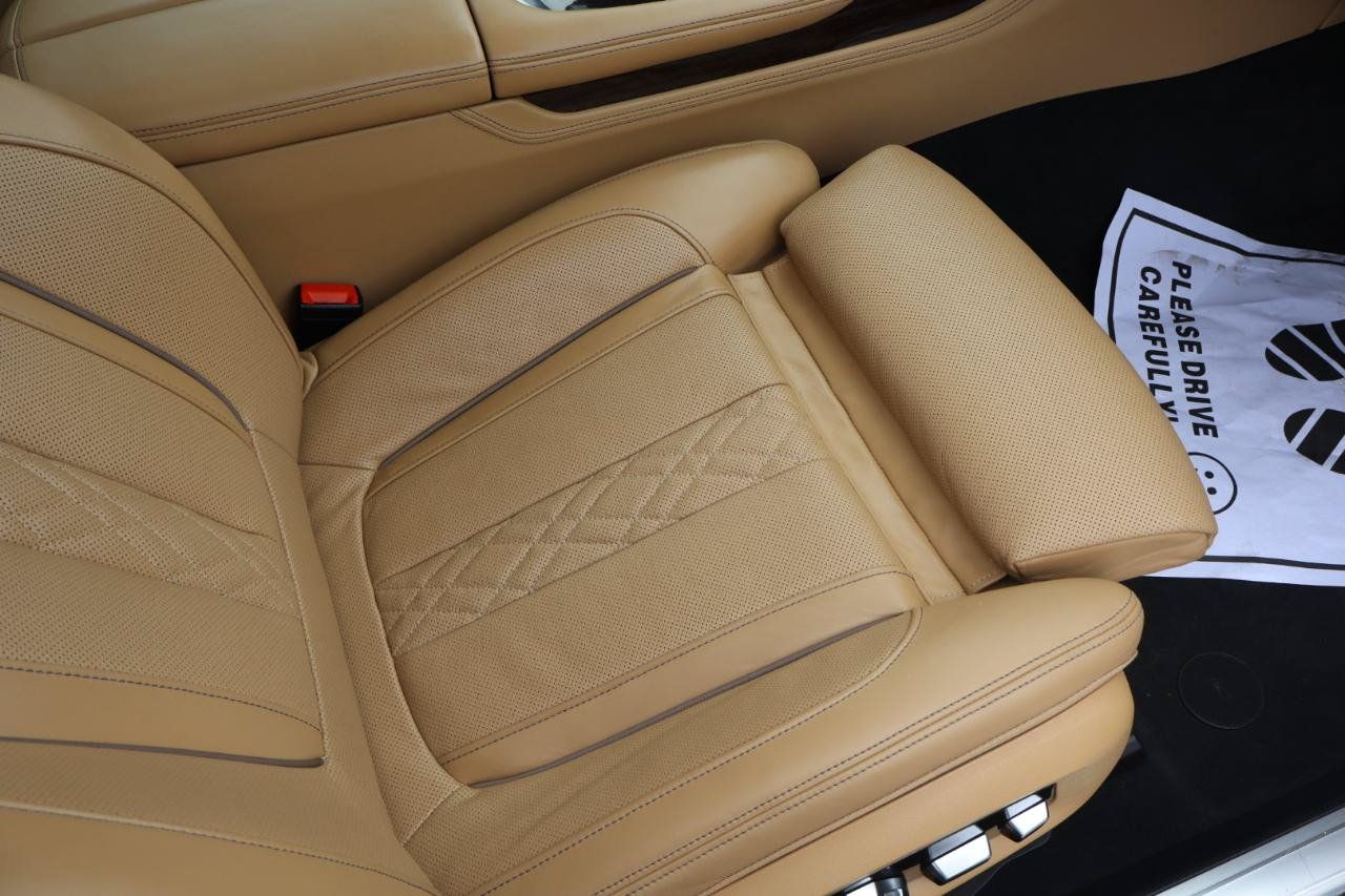 Used 2022 BMW 750i xDrive w/ Executive Package AWD/4WD image 12