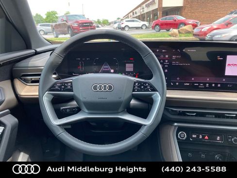 Used 2025 Audi Q5 Premium Plus w/ Premium Plus image 32