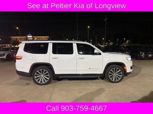 Used 2022 Jeep Wagoneer Series II RWD image 8