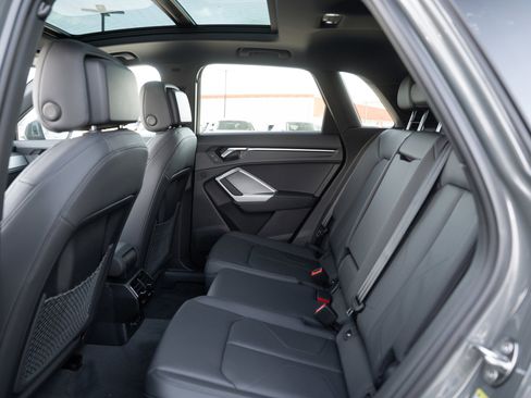 New 2025 Audi Q3 2.0T Premium image 23