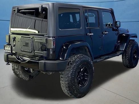 Used 2017 Jeep Wrangler Unlimited Sahara image 11