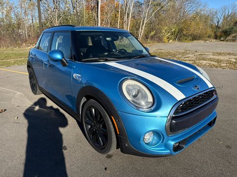 Used 2018 MINI Cooper S image 3