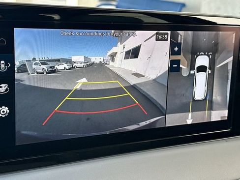 Used 2024 Hyundai Palisade Limited FWD image 23