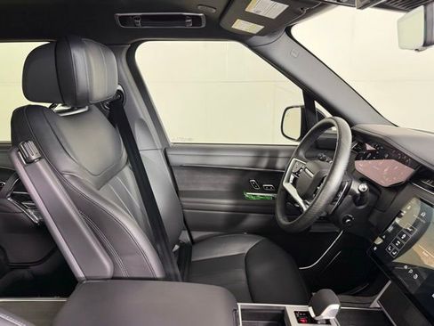 New 2025 Land Rover Range Rover Long Wheelbase Autobiography image 27