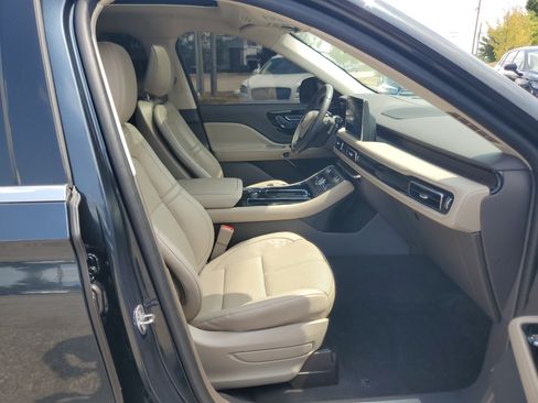 Certified 2023 Lincoln Aviator Reserve w/ Equipment Group 201A AWD/4WD image 9