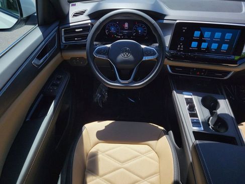 Used 2026 Volkswagen Atlas Cross Sport SE image 13