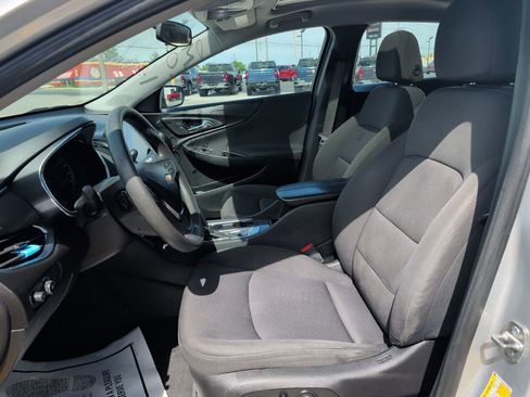 Used 2019 Chevrolet Malibu LT FWD image 8