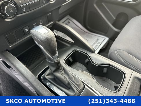 Used 2023 Nissan Frontier SV w/ Midnight Edition Package image 23