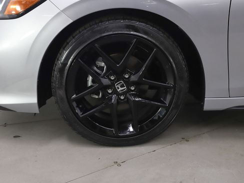 Used 2025 Honda Civic Sport image 25