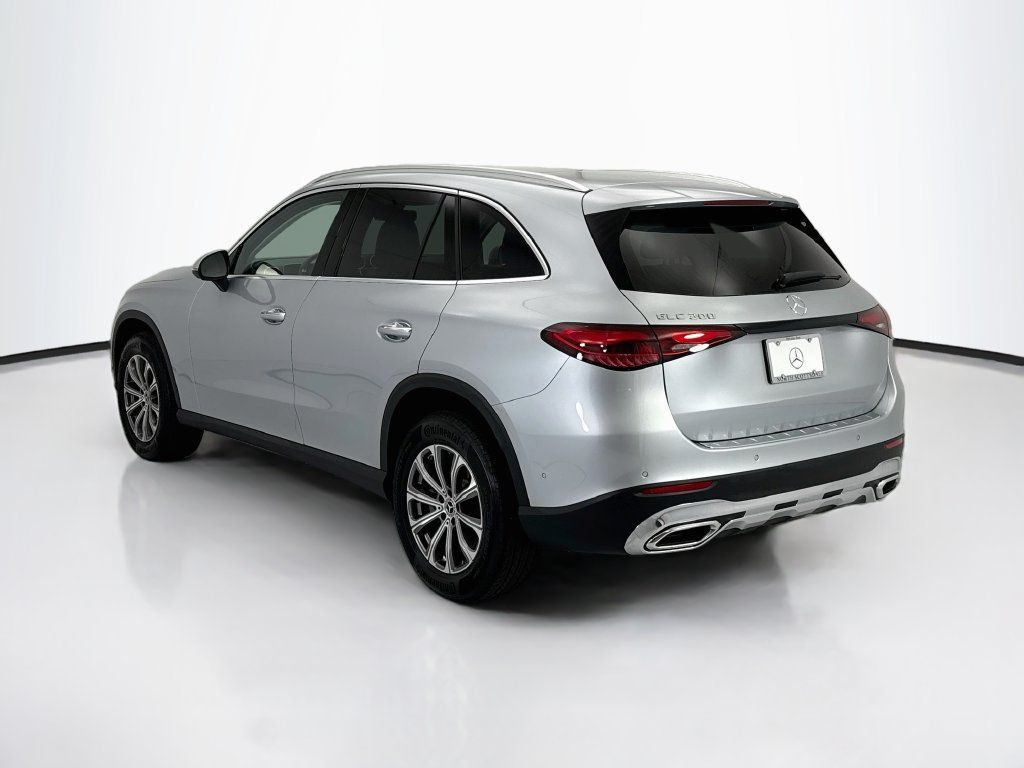 Used 2026 Mercedes-Benz GLC 300 image 7