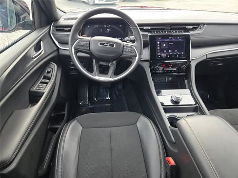 Certified 2024 Jeep Grand Cherokee L Laredo AWD/4WD image 24
