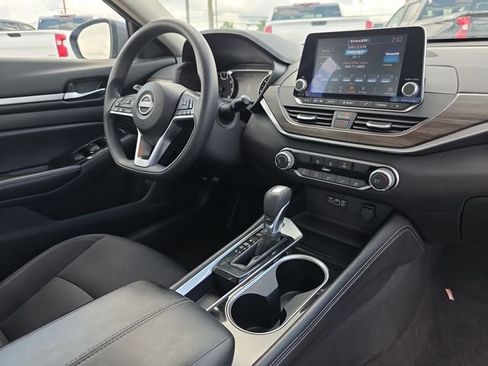 Used 2023 Nissan Altima 2.5 SV FWD image 16