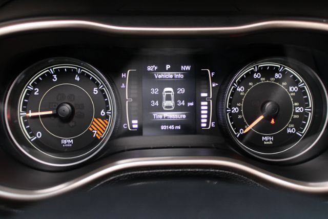 Used 2014 Jeep Cherokee Latitude w/ Cold Weather Group AWD/4WD image 19