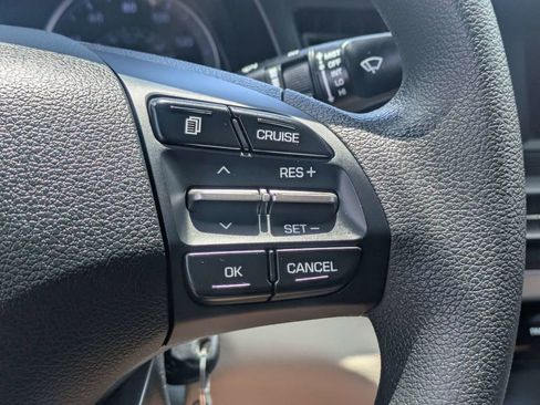 Used 2020 Hyundai Elantra SE w/ Cargo Package (C1) FWD image 23