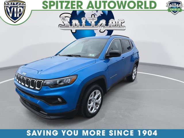 Used 2024 Jeep Compass Latitude AWD/4WD image 4