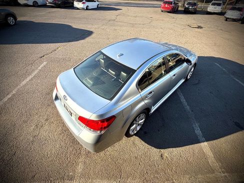 Used 2013 Subaru Legacy 2.5i Limited AWD/4WD image 8