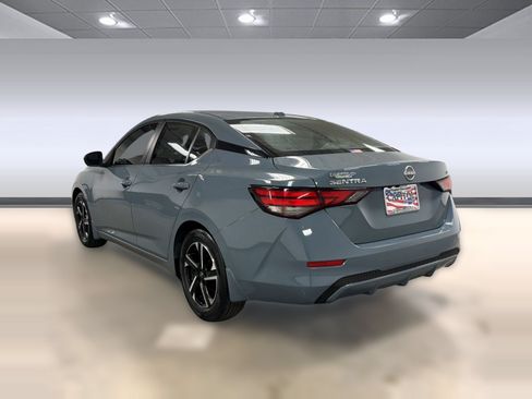 Used 2024 Nissan Sentra SV FWD image 3