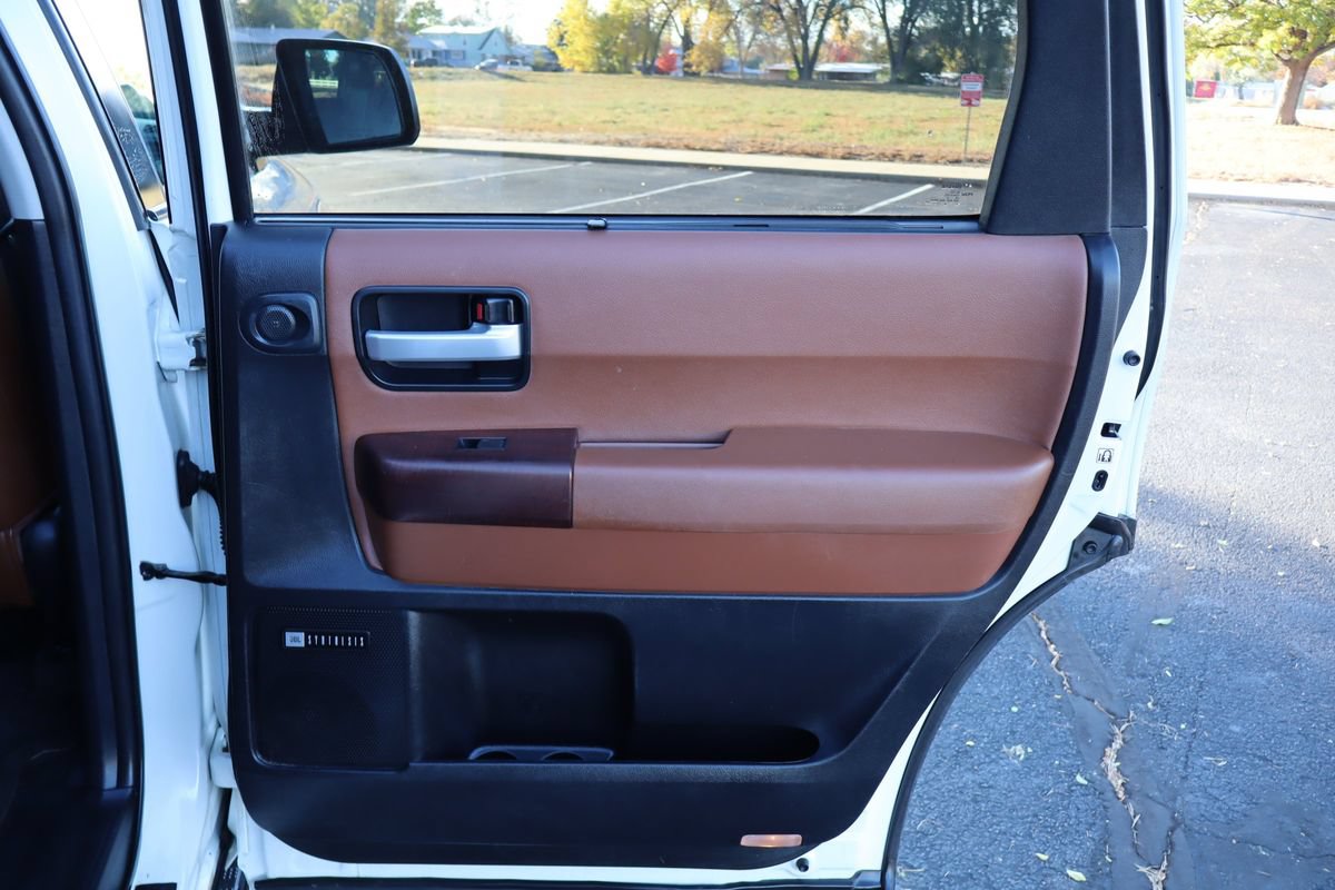 Used 2013 Toyota Sequoia Platinum AWD/4WD image 27