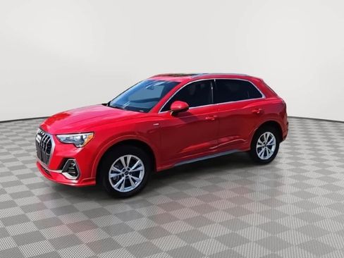 Used 2022 Audi Q3 2.0T Premium AWD/4WD image 4