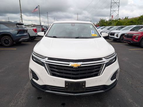 Used 2023 Chevrolet Equinox LT w/ LPO, Floor Liner Package AWD/4WD image 2
