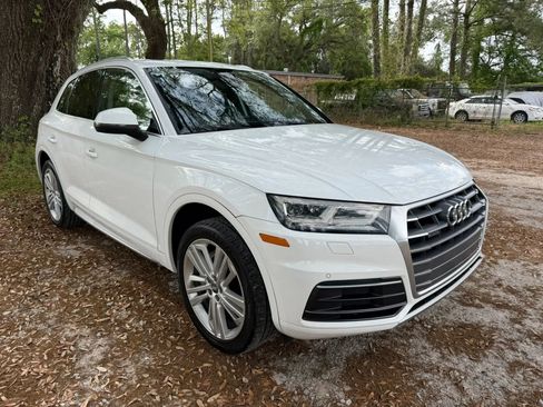 Used 2018 Audi Q5 2.0T Premium Plus w/ Premium Plus Package image 3