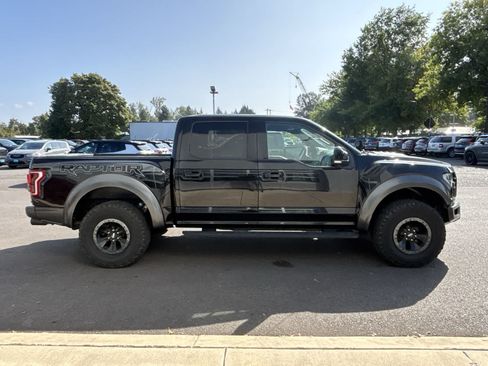 Used 2017 Ford F150 Raptor w/ Equipment Group 802A Luxury AWD/4WD image 5