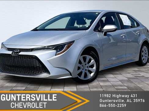 Used 2022 Toyota Corolla LE FWD image 1