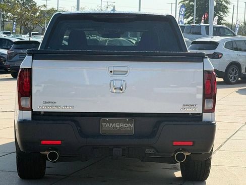 Used 2023 Honda Ridgeline Sport image 3