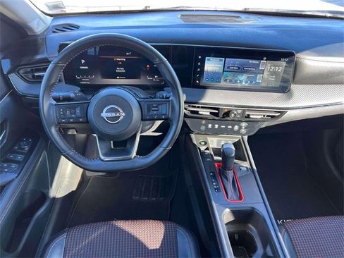 Used 2025 Nissan Kicks SR image 13