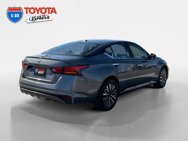 Used 2025 Nissan Altima 2.5 SV FWD image 5