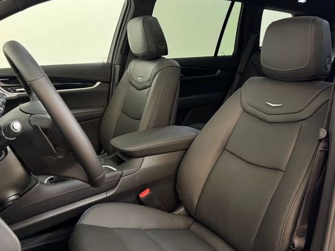New 2025 Cadillac XT6 Premium Luxury w/ Technology Package image 5