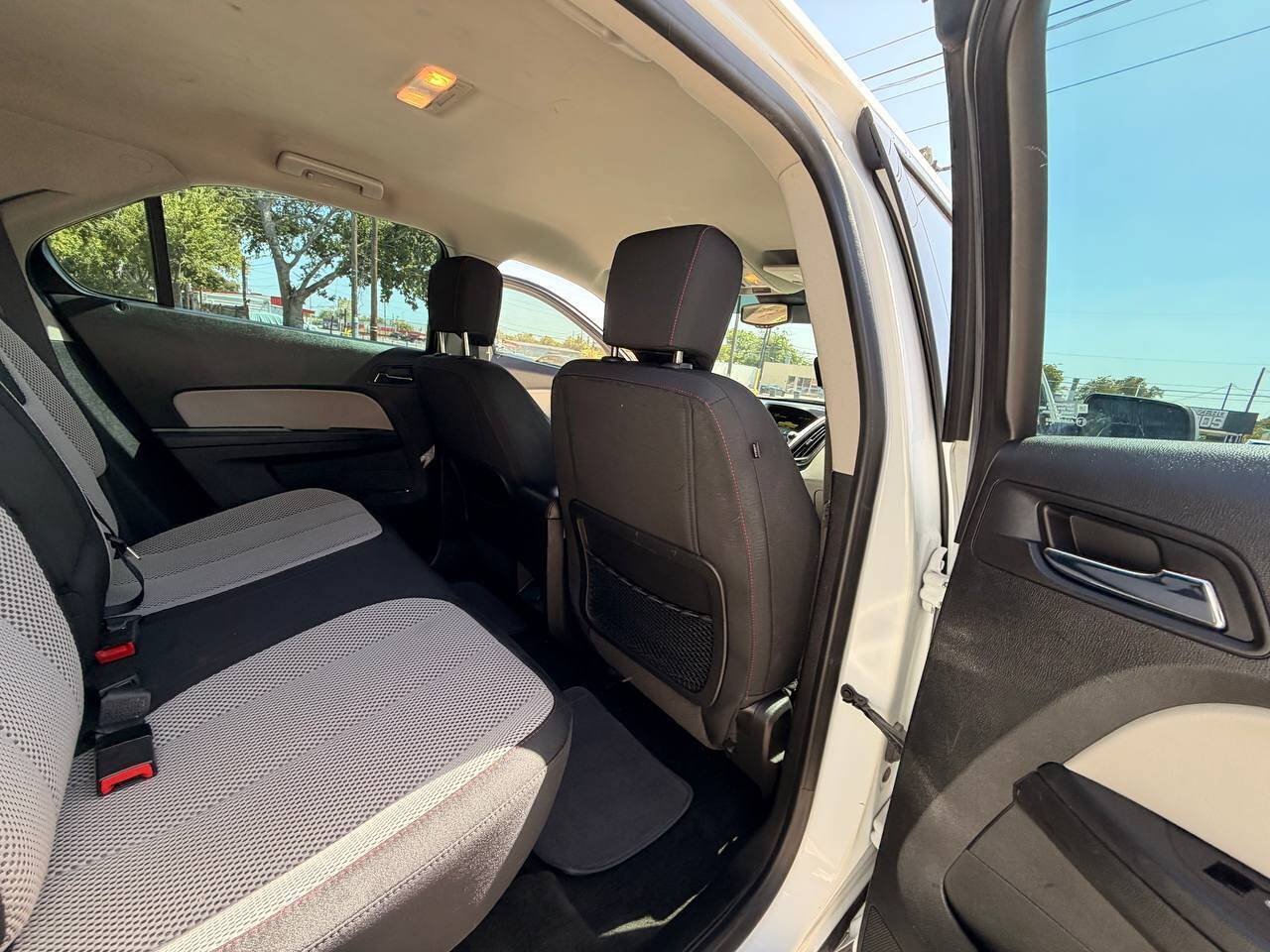 Used 2017 Chevrolet Equinox LS w/ LPO, Protection Package FWD image 14